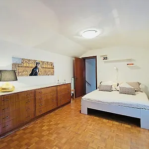 https://in-the-center-of-venice.hotelinveneto.com