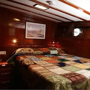 Tersane Iv Vincitore 4 Di Bruno Barbieri Bateau-hôtel Palerme