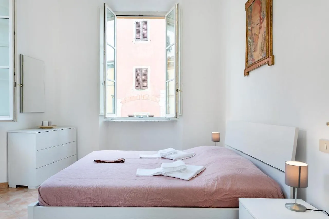 Borgo Stretto Bright Apartments بيزا